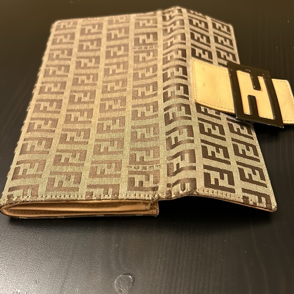 FENDI vintage canvas zucchino long wallet .Beautiful condition! - Picture 7 of 17